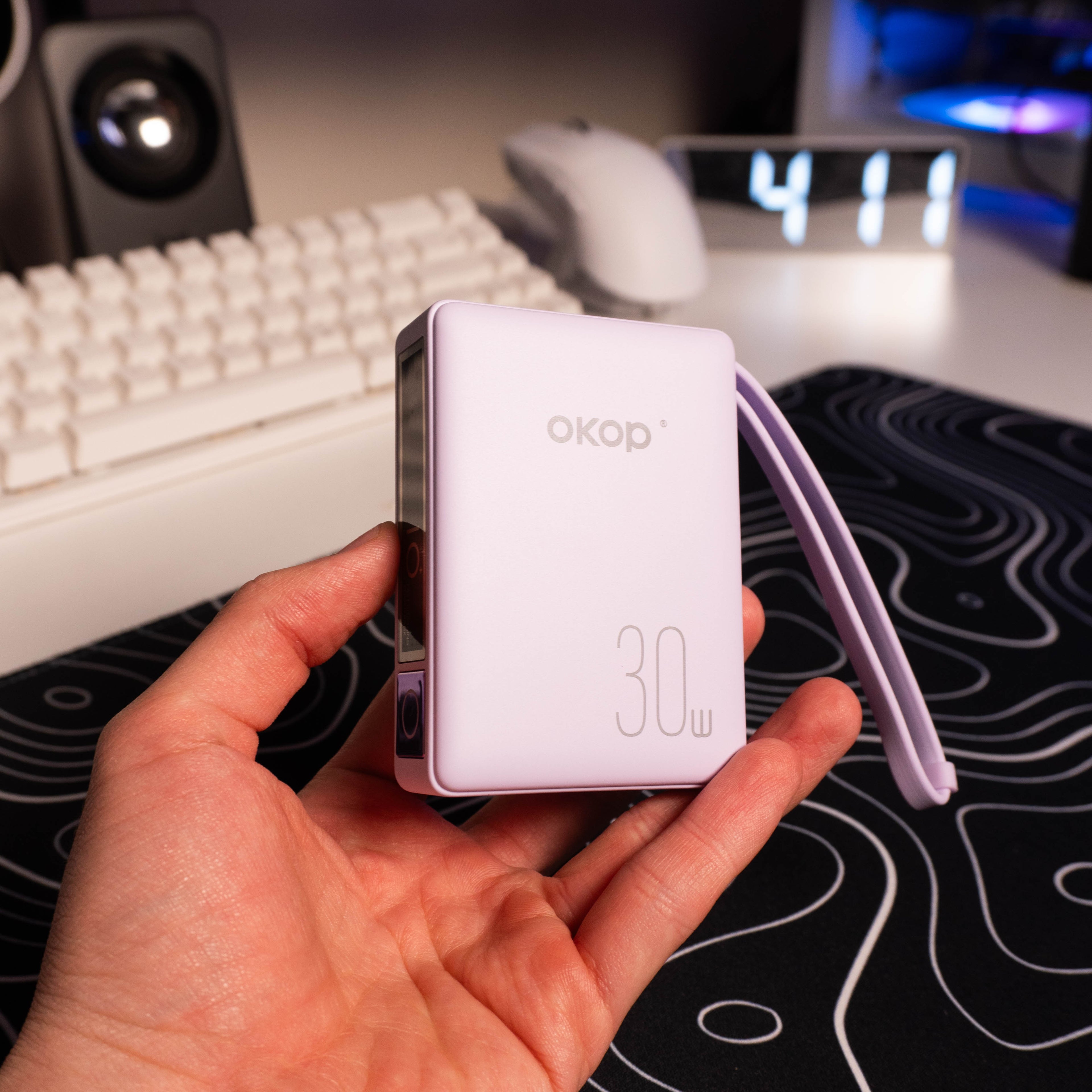 Power bank cable integrado